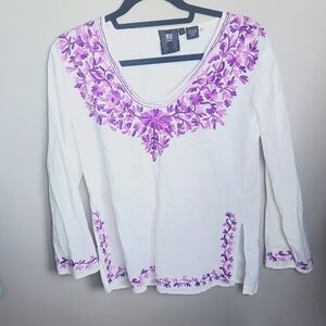Lightweight white beachy embroidered shirt women's small